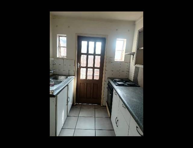 2 BEDROOM HOUSE FOR SALE IN ELANDSPOORT